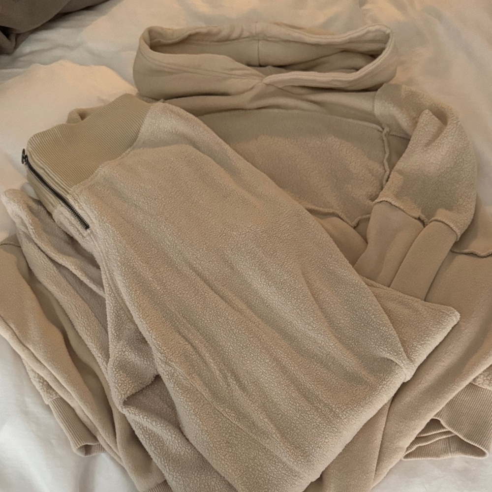 Aerie Cream Lounge Pants set